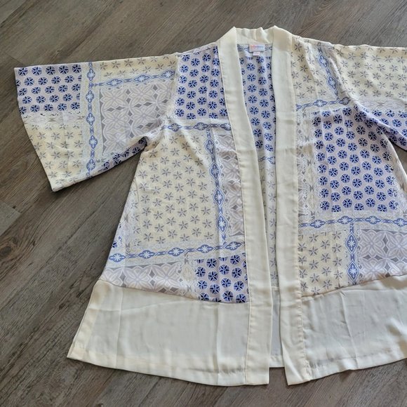 LuLaRoe Swim Lularoe Aurora Bell Sleeve Kimono Poshmark